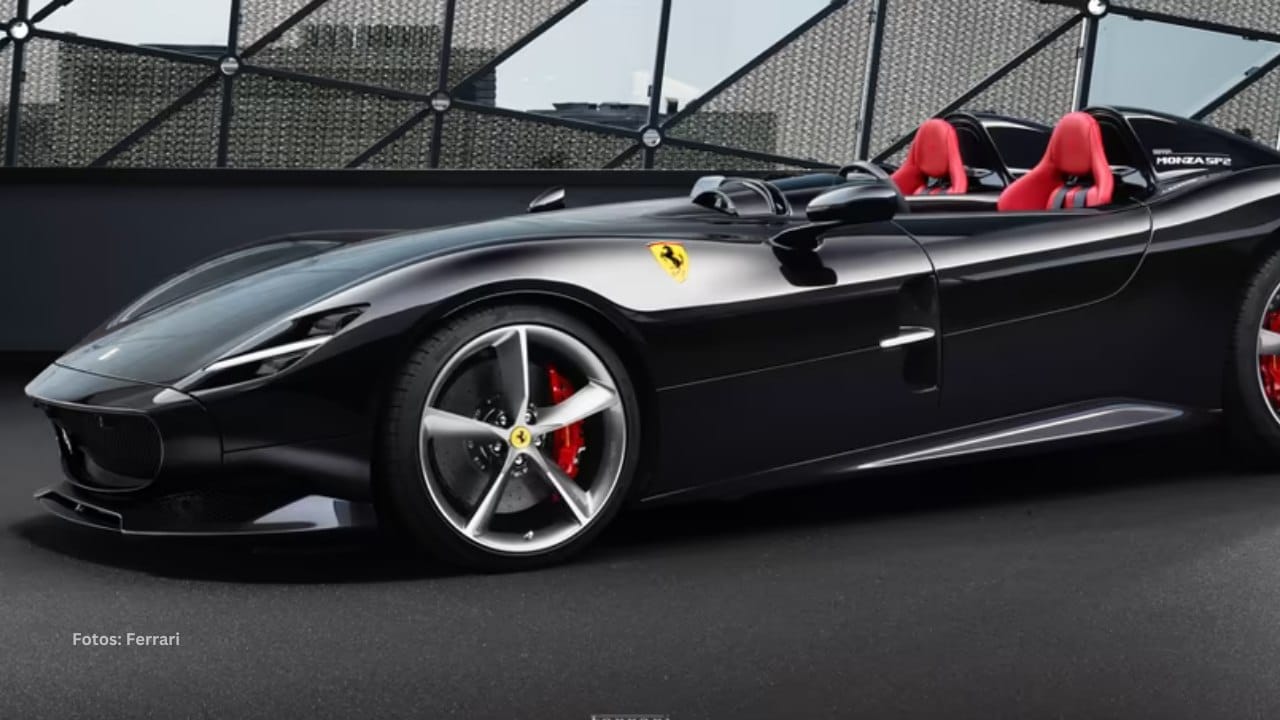 Auto de lujo Ferrari Monza