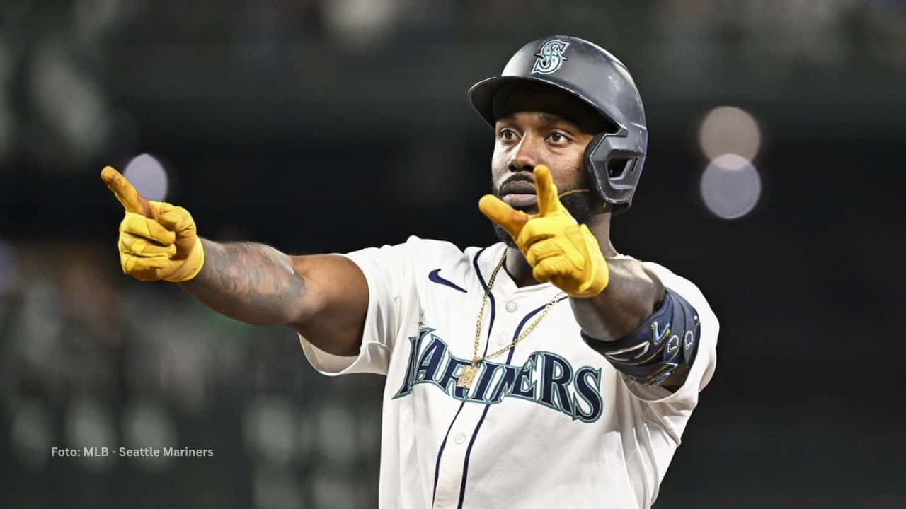 Randy Arozarena tiene cuatro juegos multihits en abril, mes en el que además se ha robado siete bases sin que lo saquen de out.