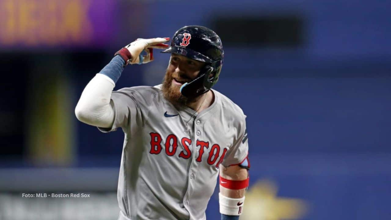 Boston Red Sox anotó dos carreras en la décima entrada para darle vuelta al marcador y cortar su racha de tres derrotas en fila.