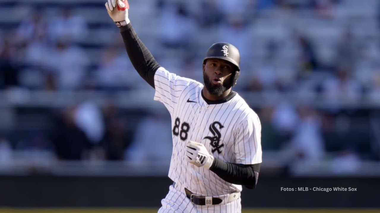 Luis Robert Jr. contra Boston Red Sox en MLB.