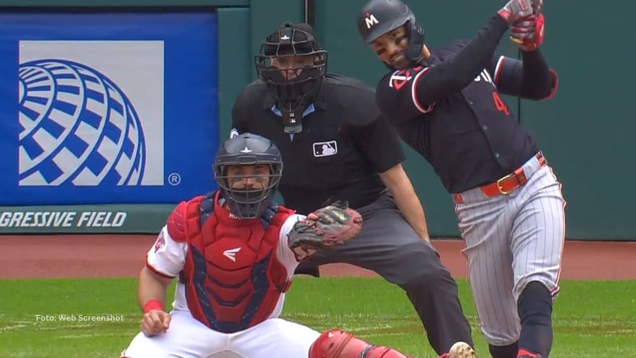 Carlos Correa alcanzó lo 25 imparables en la presente campaña de MLB 2025.