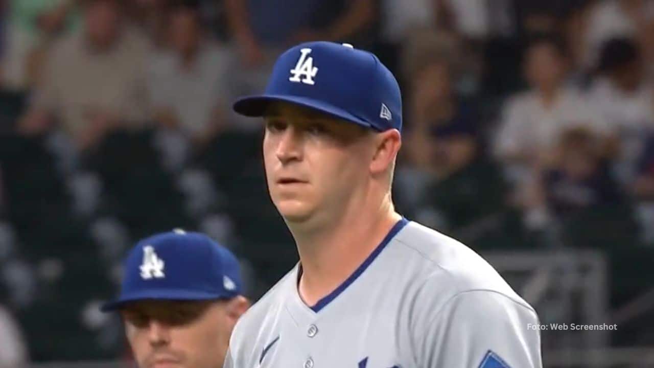 Evan Phillips va a lista de incapacitados de Los Angeles Dodgers por molestias en el antebrazo derecho.