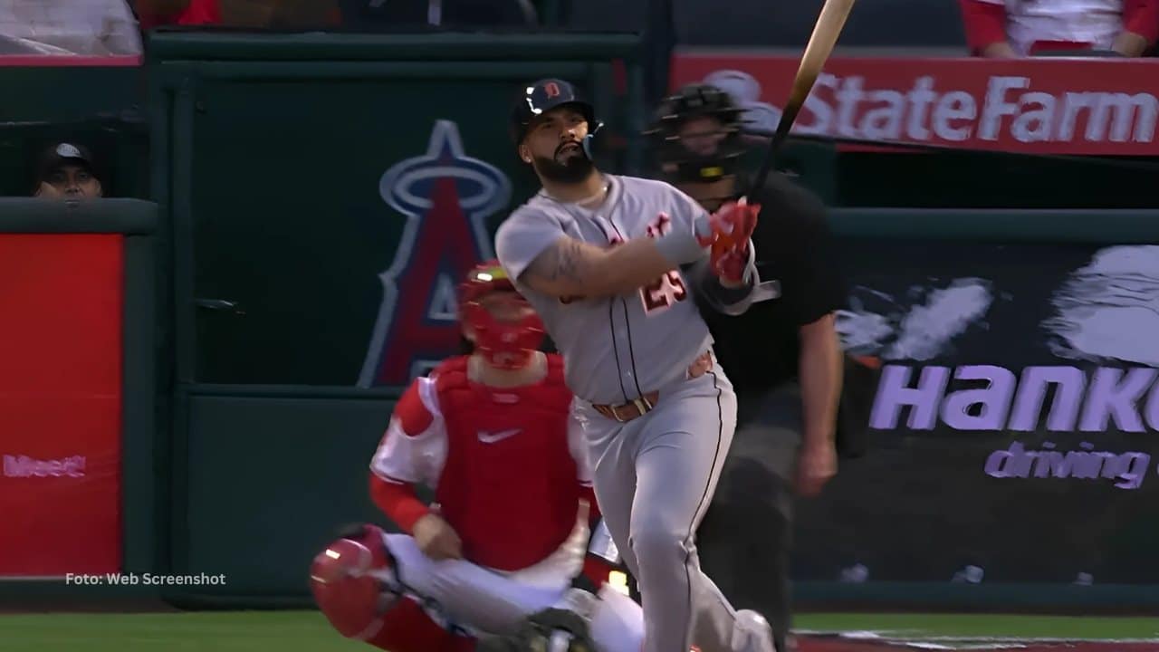 Gleyber Torres bateando ante Los Angeles Angels