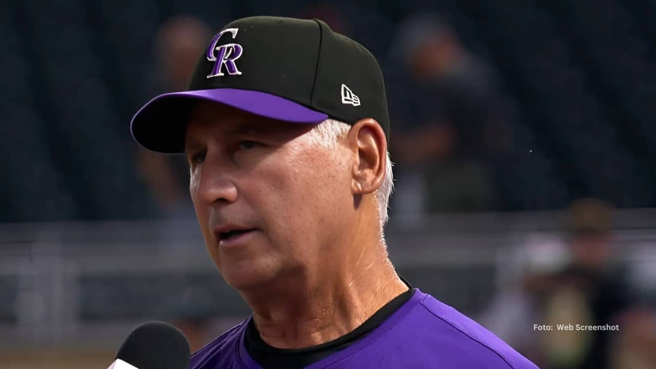 Bud Black en una entrevista con el equipo de Colorado Rockies