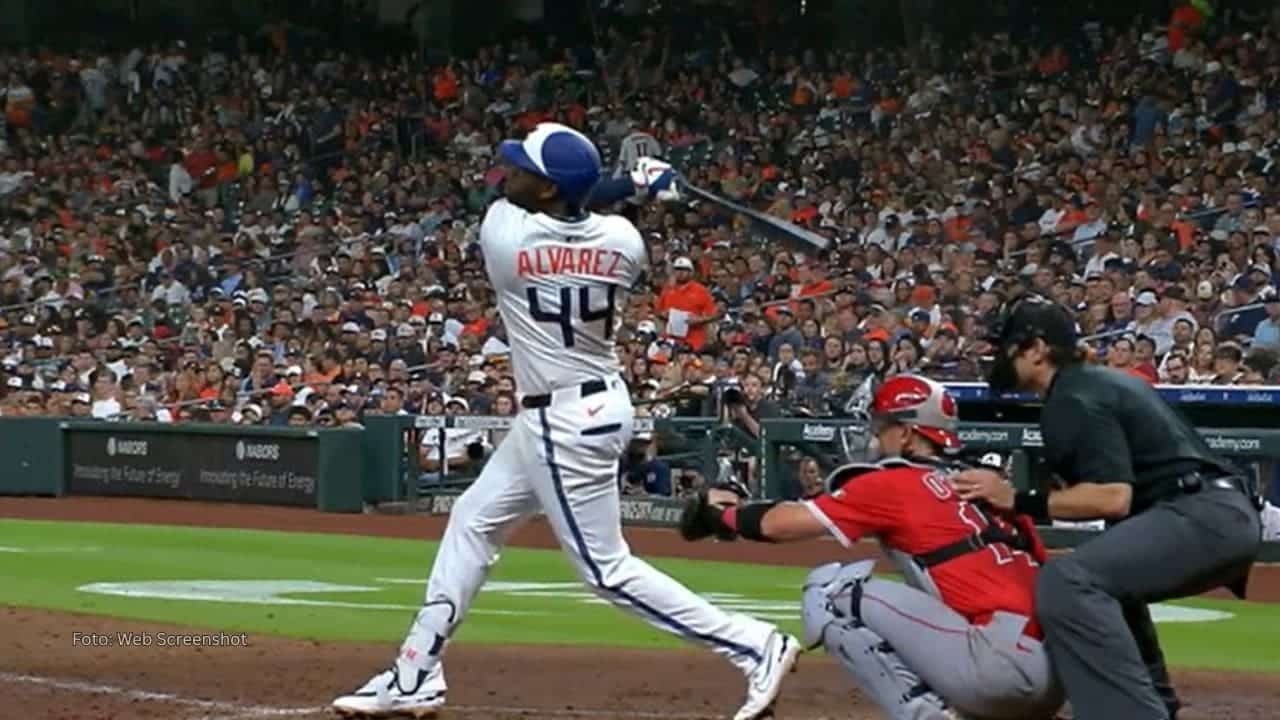 Desde el pasado 2 de mayo, el cubano Yordan Alvarez no salta al campo con Houston Astros.