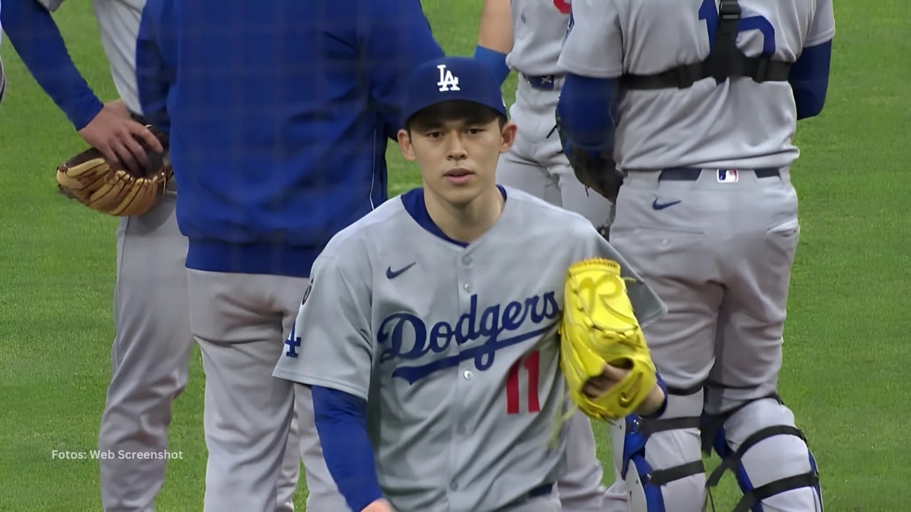 Roki Sasaki con el equipo de Los Angeles Dodgers
