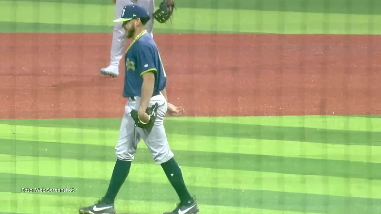 David Davalillo registró con Texas Rangers un récord de 1-0, EFE de 1.10, 26 ponches, WHIP de 0.80 y promedio de bateo de .138 contra sus oponentes.
