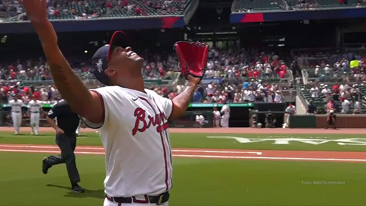 El antillano Raisel Iglesias dio muestras de su valía al ponerle fin a un apretado juego ante Washington Nationals.