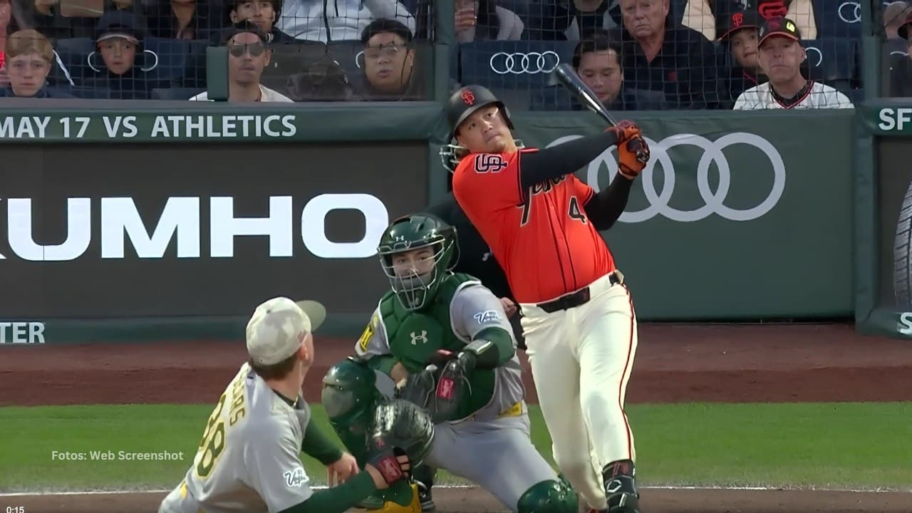 Wilmer Flores bateando con San Francisco Giants