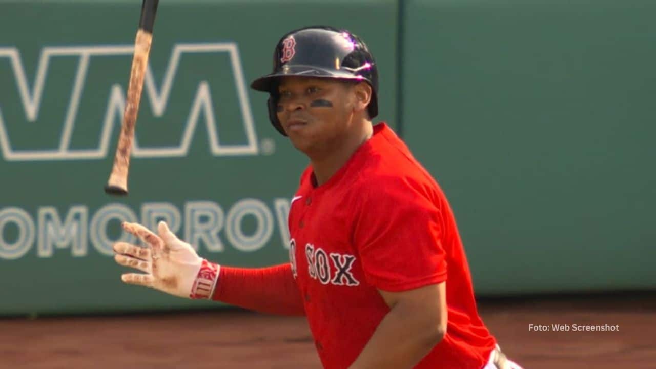 Varios jugadores estrella han hecho transiciones similares a la que Boston Red Sox le está pidiendo a Rafael Devers.