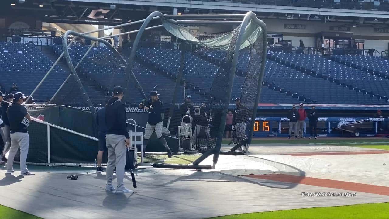 Giancarlo Stanton ha expresado que, aunque aún siente molestias, está dispuesto a jugar con New York Yankees a través del dolor.Stanton ha expresado que, aunque aún siente molestias en los codos, está dispuesto a jugar a través del dolor.